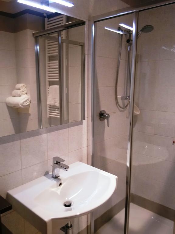 Hotel Villa Nabila Reggiolo Oda fotoğraf